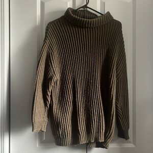 BDG Women’s Brown TurtleNeck Sweater Size M